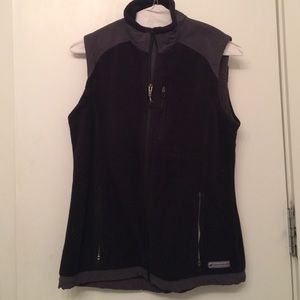 Eastern mountain sports fleece vest with pockets