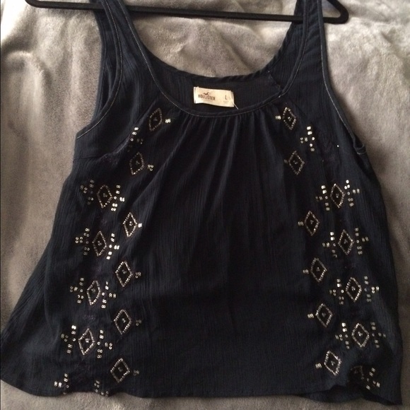 Hollister Tops - Cute Hollister shirt Hollister Tops - Cute Hollister shirt