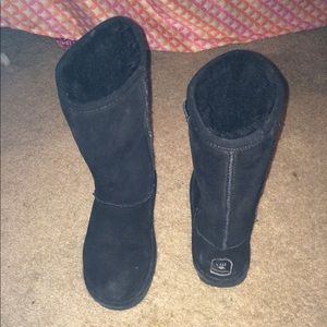Black bearpaw boots
