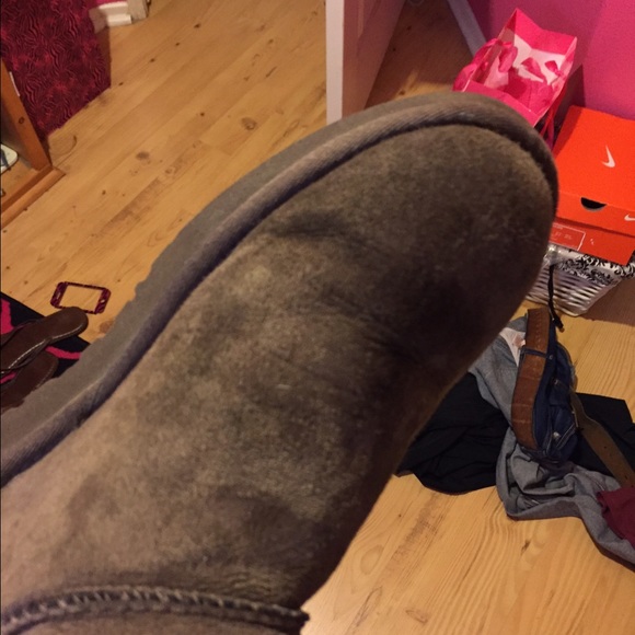 Used uggs - Picture 2 of 4