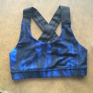 Lululemon sports bra