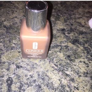 Clinique super balanced foundation