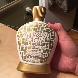 Tanning Lotion,Kardashian  Glow 400 ml, new 👙☀️