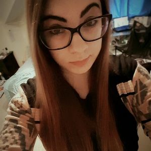 Meet your Posher, Lori