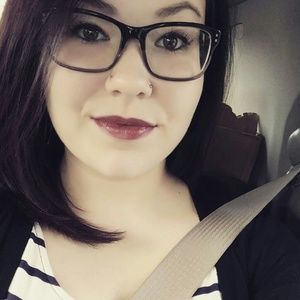 Meet your Posher, Chloe