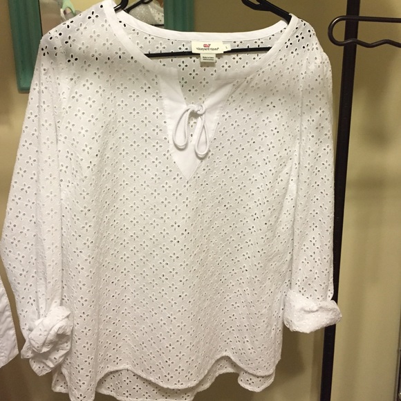 Vineyard Vines top