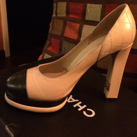 Never Worn gorgeous. size 8.