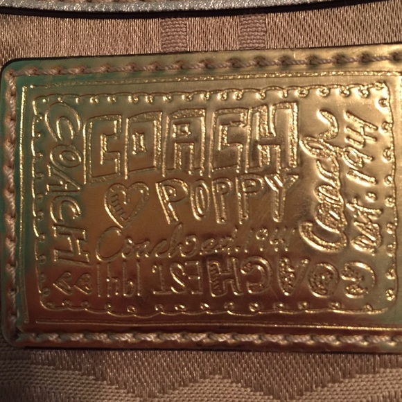 Coach poppy purse