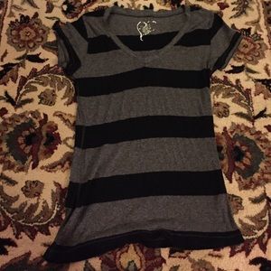 Rue 21 Black and Gray Short Sleeve Juniors Tank