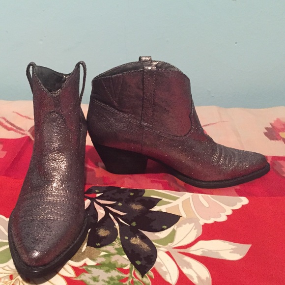 🐼NEW REBA- Booties