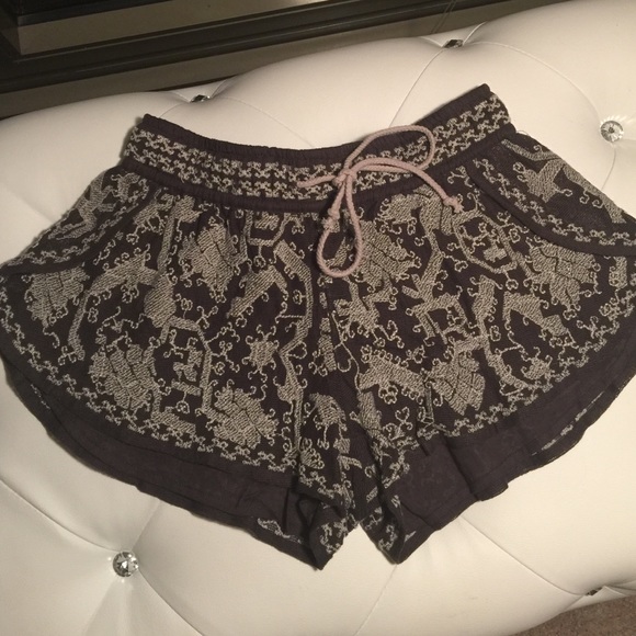 Urban Outfitters Pants - Urban outfitters Nwt shorts