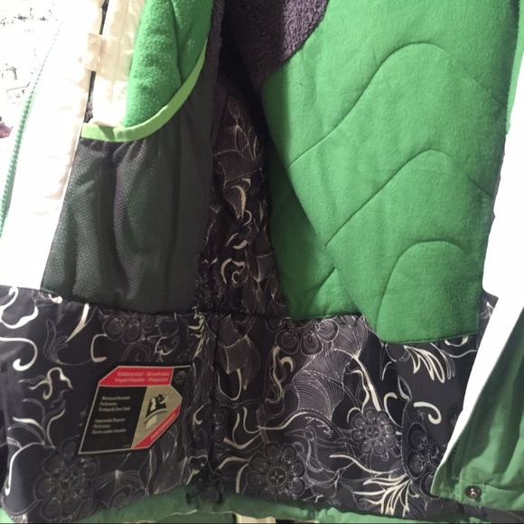 Columbia Women's Jacket - Picture 3 of 3