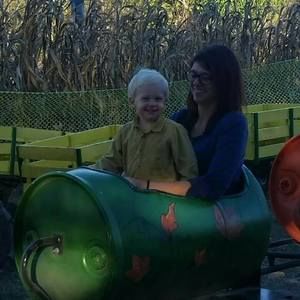 Meet your Posher, Carrie