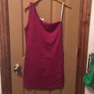 One shoulder pink dress