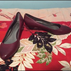 🐼ALDO- 2" rounded toe shoes