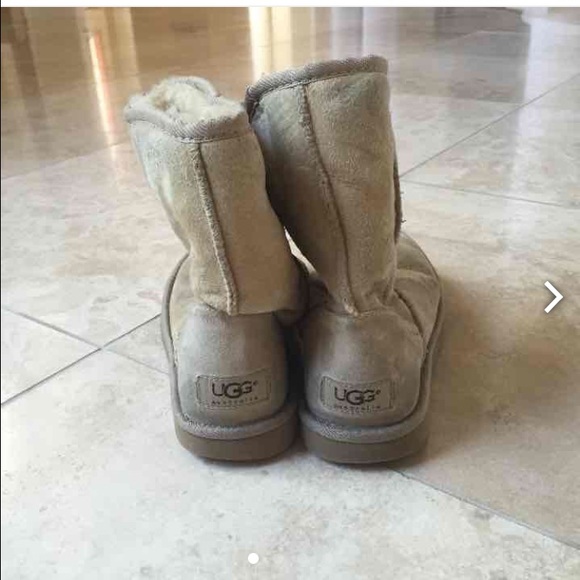 UGG Boots - Authentic UGG short boots tan sand 6