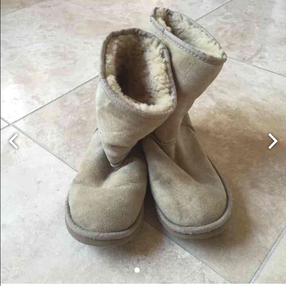 Authentic UGG short boots tan sand 6 - Picture 2 of 4