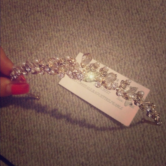 Wedding headpiece