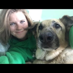 Meet your Posher, Danielle