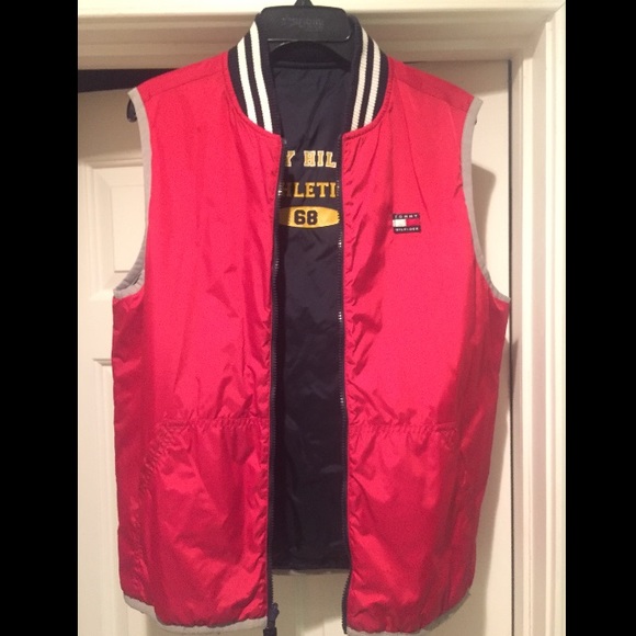 Reversible Tommy Hilfiger vest! - Picture 1 of 3
