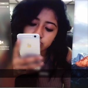 Meet your Posher, Carla