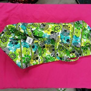 NWT Vera Bradley XL duffel in Limes Up