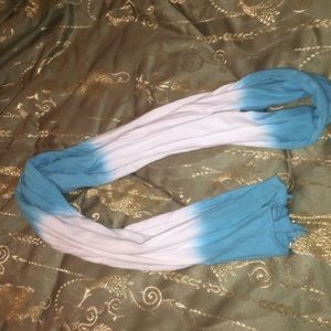 American Eagle scarf