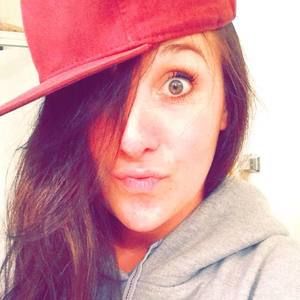 Meet your Posher, Alicia