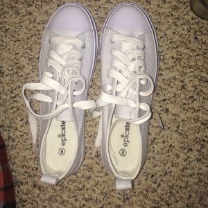 Never worn all stars converse