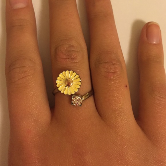 Yellow & cz daisy ring