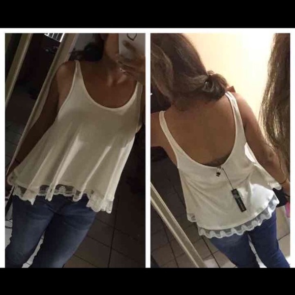 NWOT lace and cream flowy tank