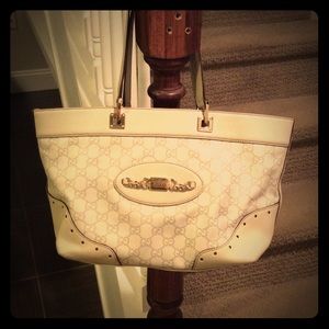 Classic Gucci White Summer Bag