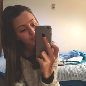 Meet your Posher, Carissa