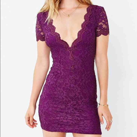 Urban Outfitters Kimchi Blue Scallop Lace Body Con - Picture 4 of 4