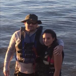 Meet your Posher, Lora