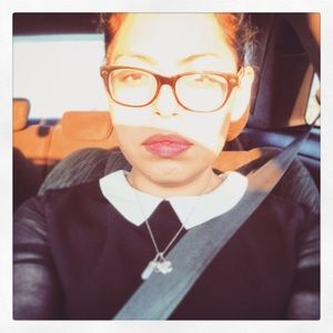 Meet your Posher, Evelia