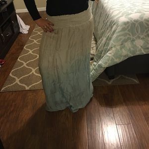 Flowing skirt