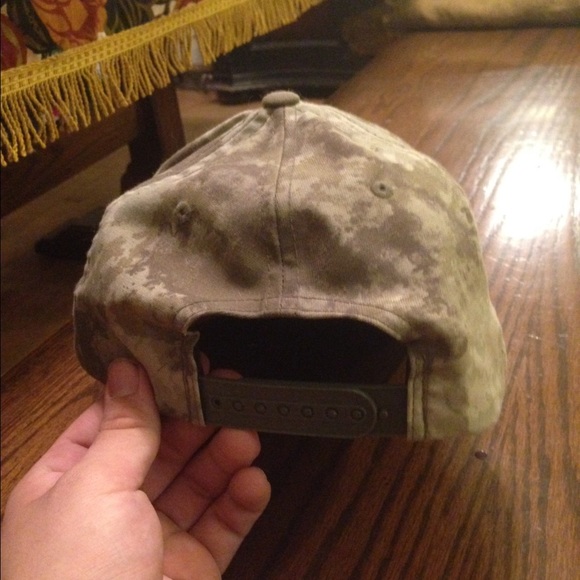 obey SnapBack - Picture 2 of 3