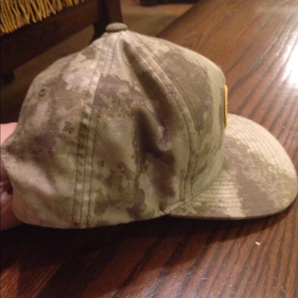 obey SnapBack - Picture 3 of 3