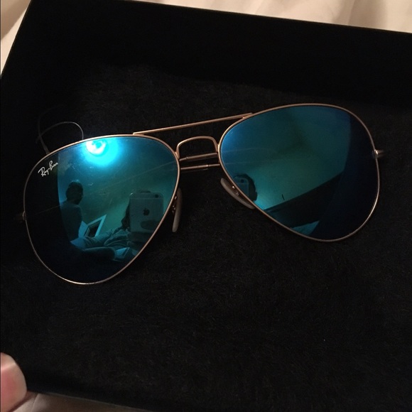 Blue mirror ray bans