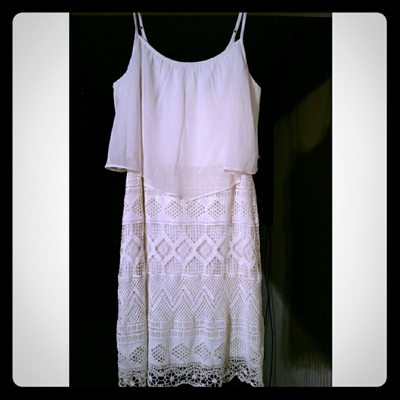 Beautiful American Eagle dress.