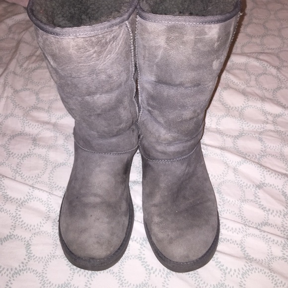 Tall grey uggs