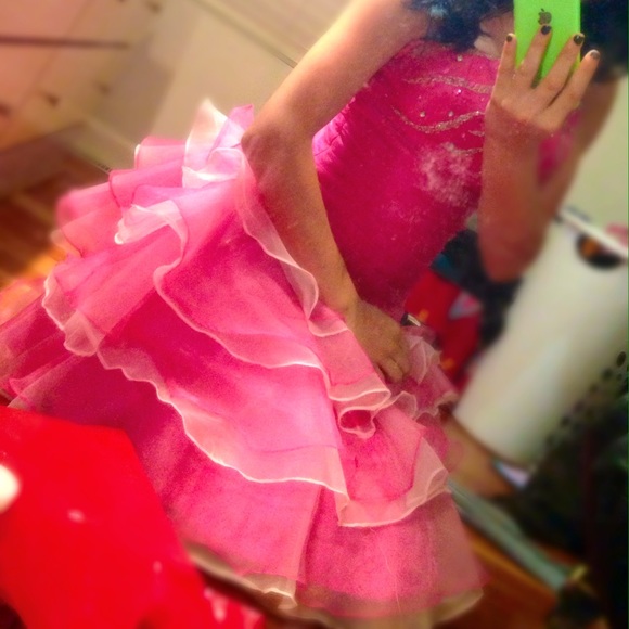 Glamour One Shoulder