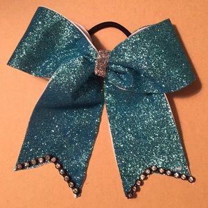 Small cheer bow