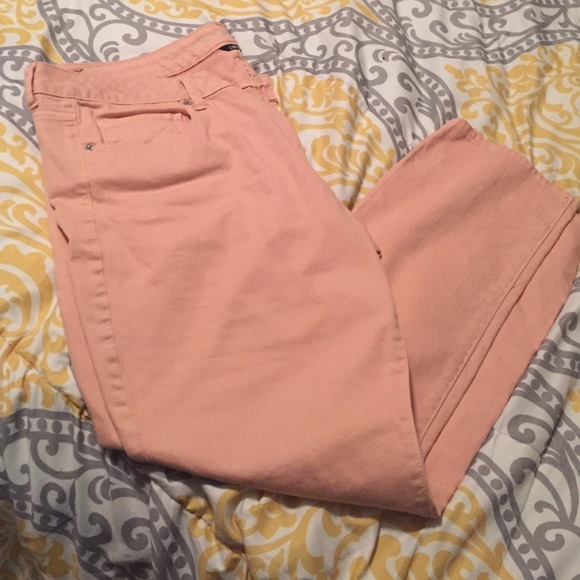 ON HOLD American eagle light pink jeans