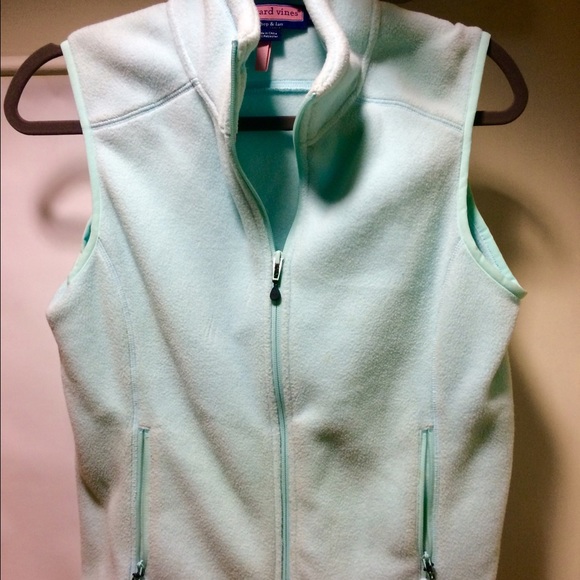 Vineyard Vines fleece vest