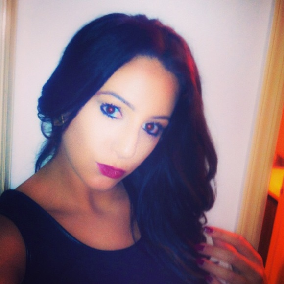 Meet your posher :) - Picture 2 of 4