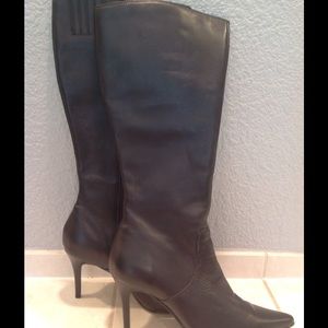 "GUESS" TALL BLACK LEATHER BOOTS
