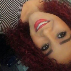 Meet your Posher, Brittney