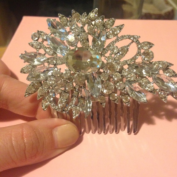Rhinestone hair comb